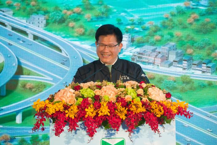 交通部長林佳龍表示，未來中央會全力協助桃園市建構三橫三縱路網