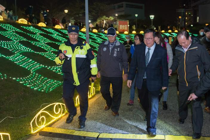 今年桃園燈會首度移師老街溪舉行