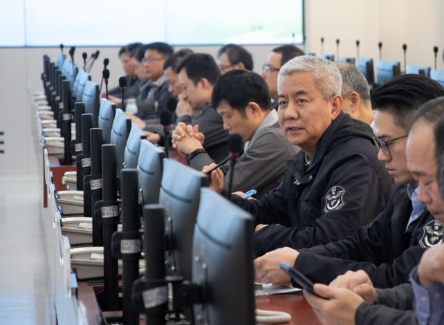 教育局長高安邦說明師生出國事宜