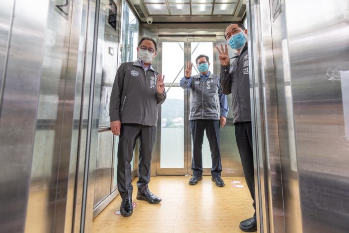 市長視察大溪老街防疫及人流管制措施