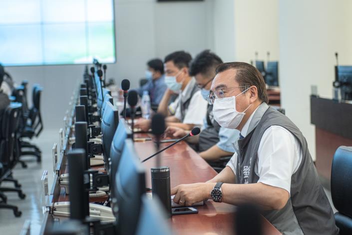 桃捷公司董事長劉坤億說明紓困振興措施
