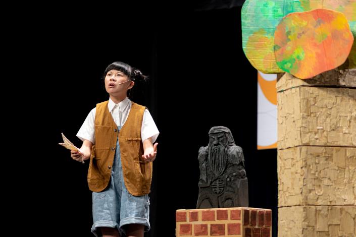 軟綿尾巴組劇團表演