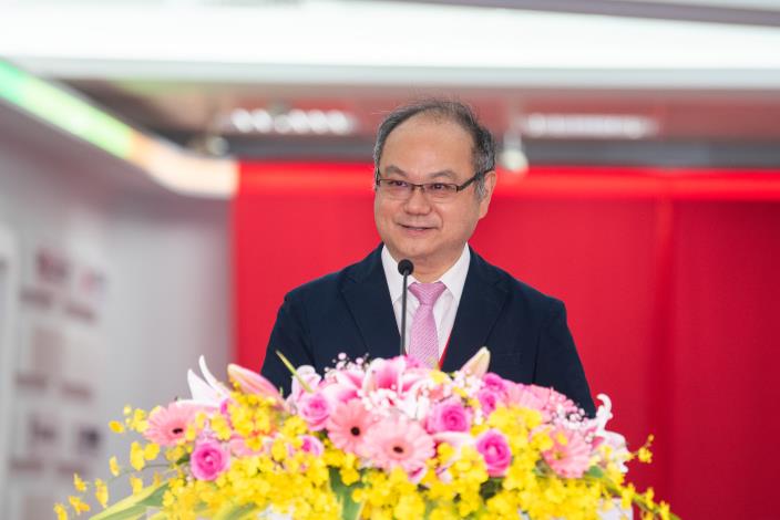 龍華科技大學校長葛自祥致詞表示，龍華科大將為5G產業培育更多的人才