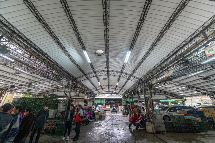 桃園果菜市場屋頂全面更換為鋁鋅合板