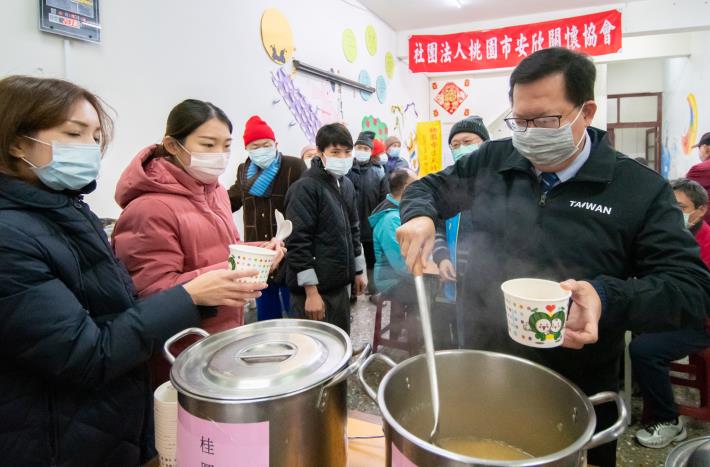 市長發送熱飲甜點