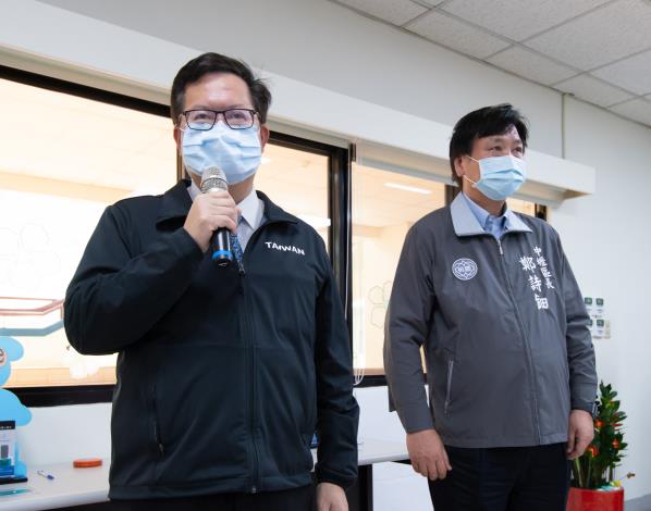 市長致詞感謝中壢區公所同仁堅守崗位守護防疫前線
