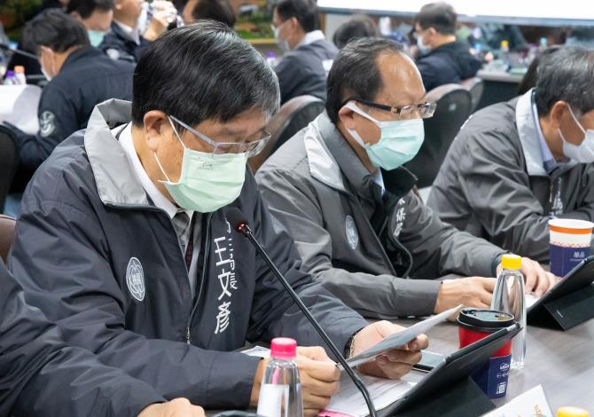 衛生局長王文彥說明部桃醫院復原計畫實地勘查情形