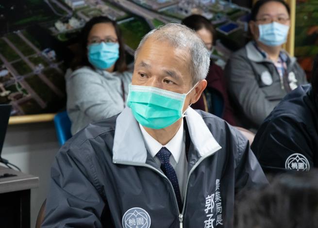 農業局長郭承泉說明有機蔬菜箱認購活動辦理狀況