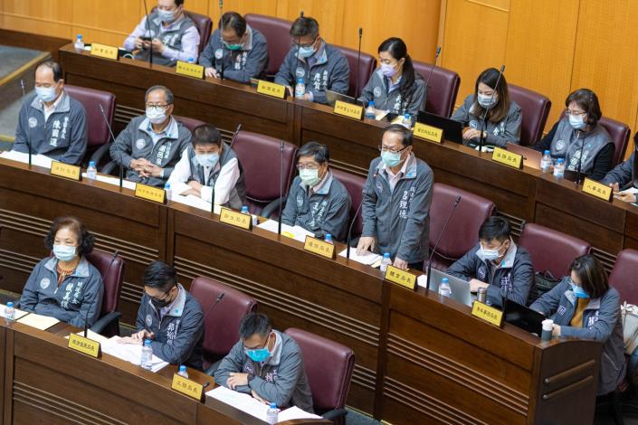 環保局長呂理德針對議員質詢問題提出回應