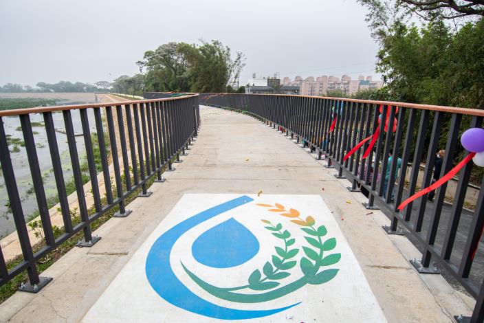 堤頂環埤PC景觀步道