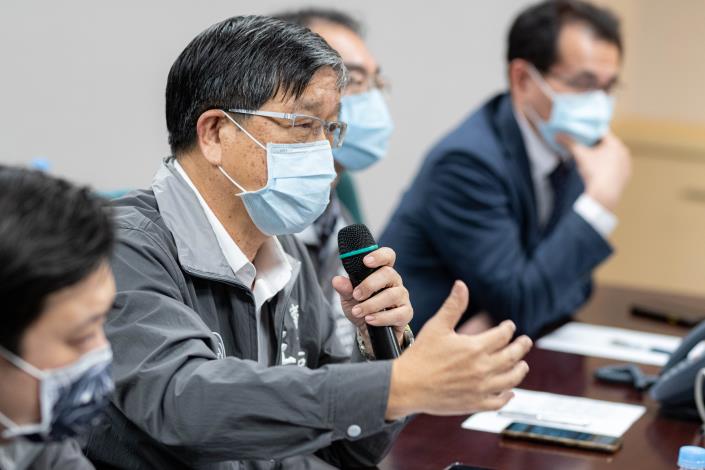衛生局長王文彥參與討論