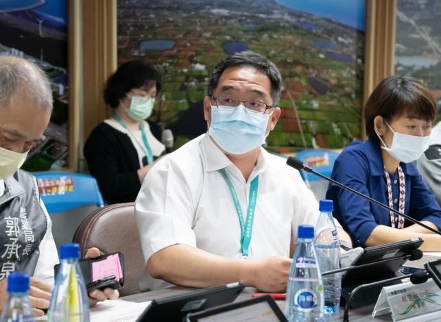 地政局副局長黃建華說明，其他地區地上物區段徵收作業期程
