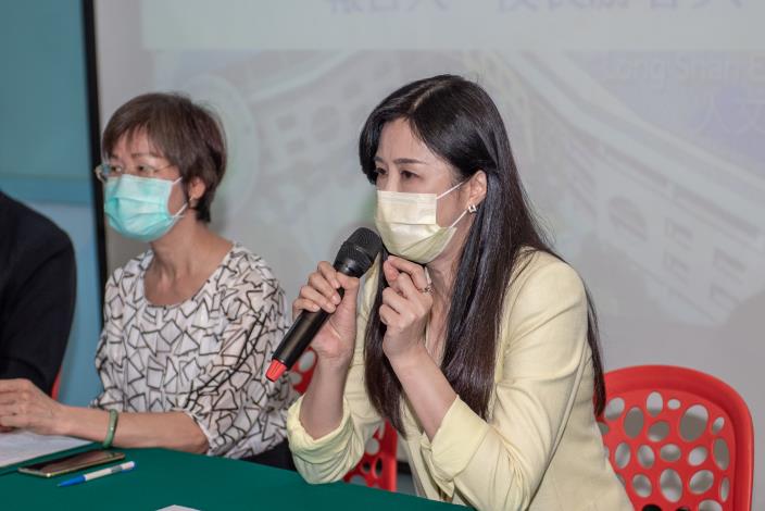立法委員萬美玲關心學子教育，協助爭取龍山國小改建經費