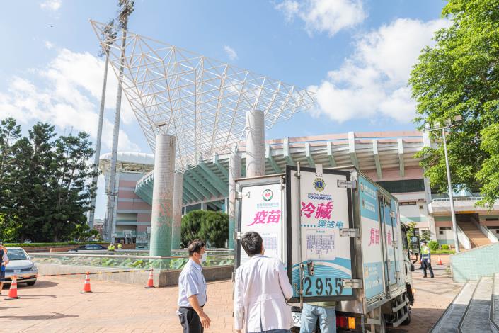 疫苗冷藏運送車今至桃園巨蛋體育館配送疫苗