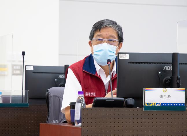 衛生局長王文彥說明全市疫苗接種情形