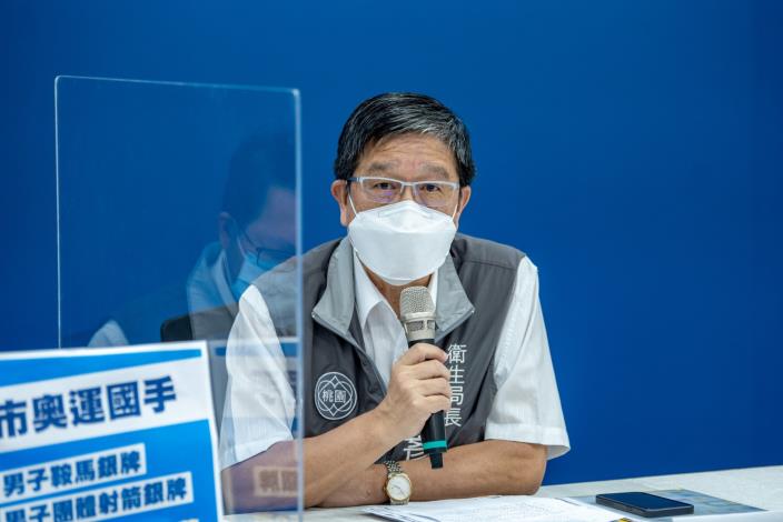 衛生局長表示，本市累計確診案例921人，目前居家隔離人數229人