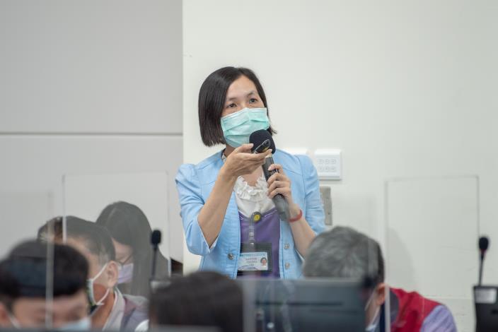 地政局表示110年起所有查調作業已改為電子簽名方式，每年可節省60萬張A4紙