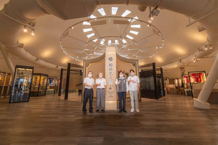 台灣棒球名人堂協會及龍潭名人堂花園飯店多年來共同合作辦理名人特展，除表彰棒球界具貢獻者，也透過特展讓更多人瞭解棒球運動的文化、價值及傳承