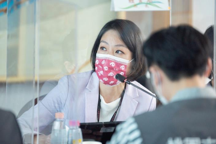 資科局長報告桃園公私部門於疫情之下的智慧防疫措施|