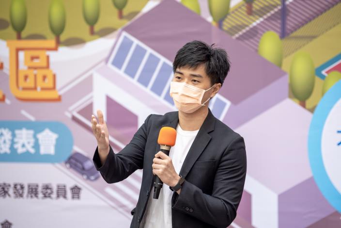 台灣智慧駕駛公司執行長沈大維表示，台灣智慧駕駛公司身處在人類交通模式改變的轉捩點上，期盼共同為創造更好的未來而持續努力著