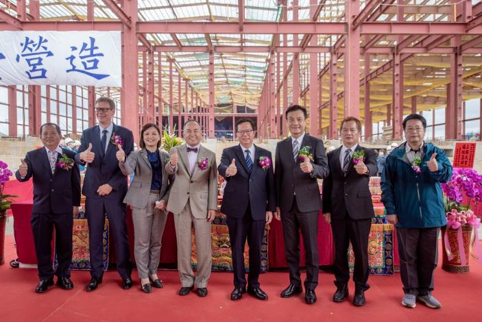 貴賓合影留念，留下歷史性的畫面