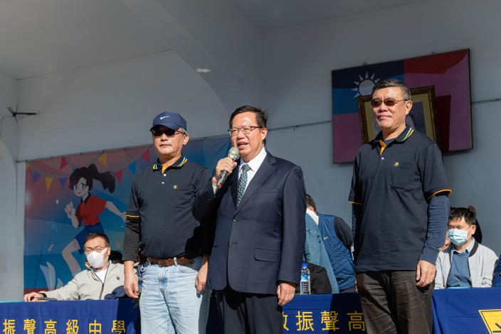 市長表示，持續支持振聲高中，讓學校夢想大一點、壓力小一點