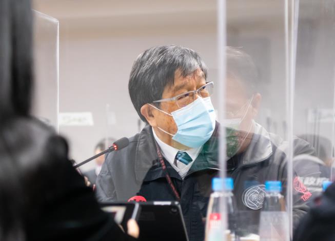 衛生局長王文彥說明返家居檢期間檢疫者及同住者注意事項