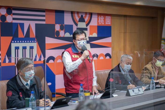 鄭市長強調，為避免隱形傳播鏈，機場內、機場外都必須擴大採檢並詳細匡列，以確保防疫安全
