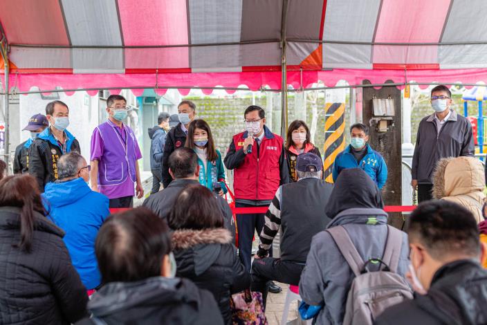 市長請市民稍耐心等候，市府將協請醫護及區里服務團隊，盡最大力量服務市民，提供兼顧友善與速度的接種服務