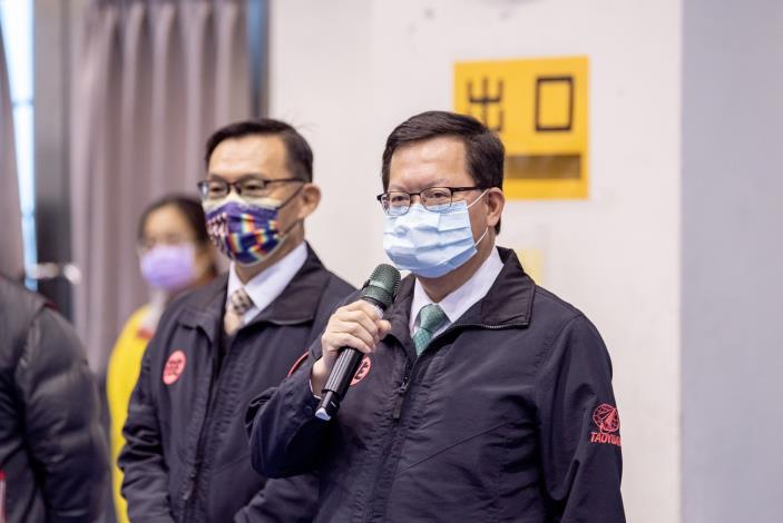 鄭市長表示，市府以最高標準落實校園防疫安全，專案完成後桃園市教職員工第三劑疫苗覆蓋率將達95%