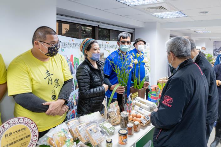 市府輔導成立青農聯誼會，鼓勵交流及經驗分享