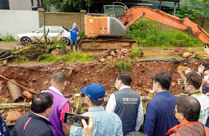 鄭市長至現場視察，瞭解災情狀況