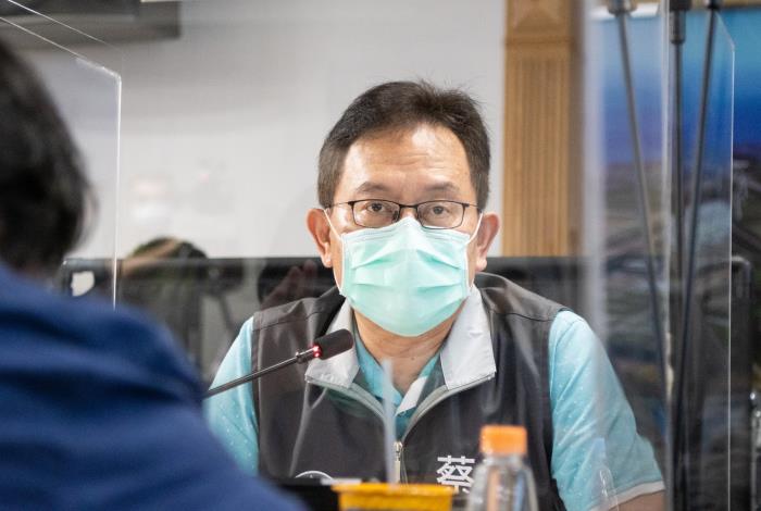 地政局長蔡金鐘說明「安置戶優惠融資貸款平台」規劃情形