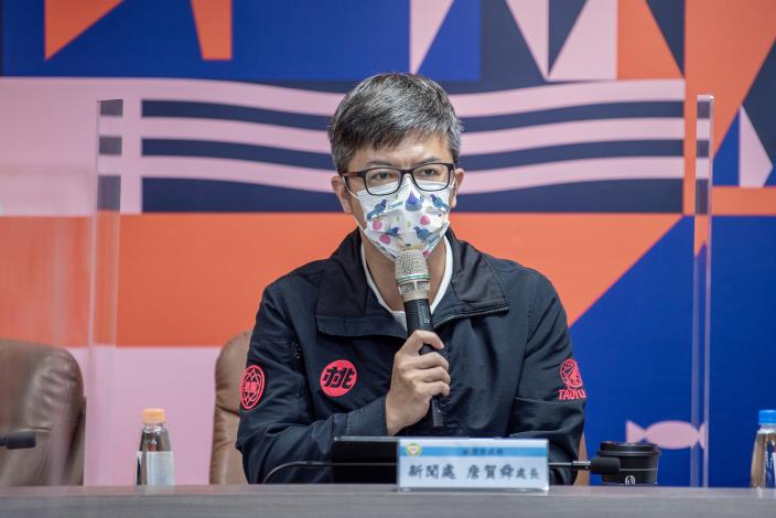 新聞處長提醒明日長者疫苗接種專案分上、下午時段，民眾可分流前往各接種站施打