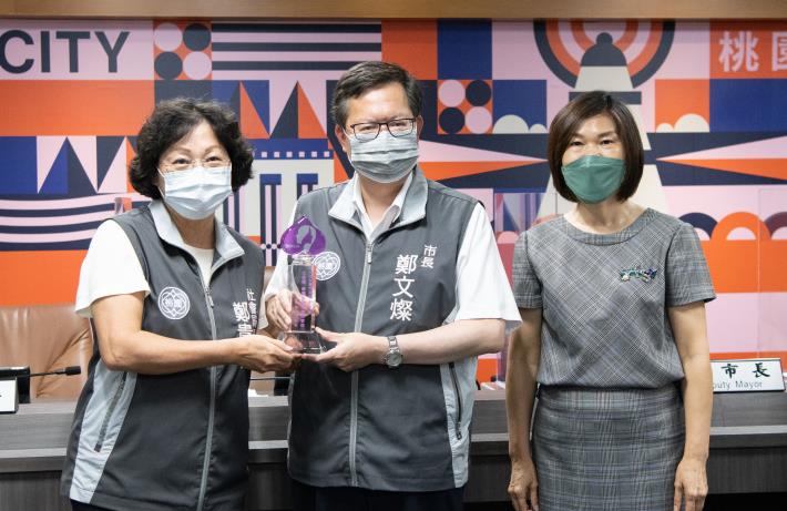 社會局獲頒「性別平等創新獎-局處組」、「性別平等故事獎-局處組」