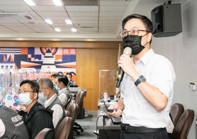 業務單位進行簡報