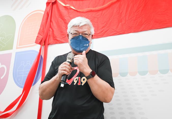 中華基督教救助協會秘書長夏忠堅致詞