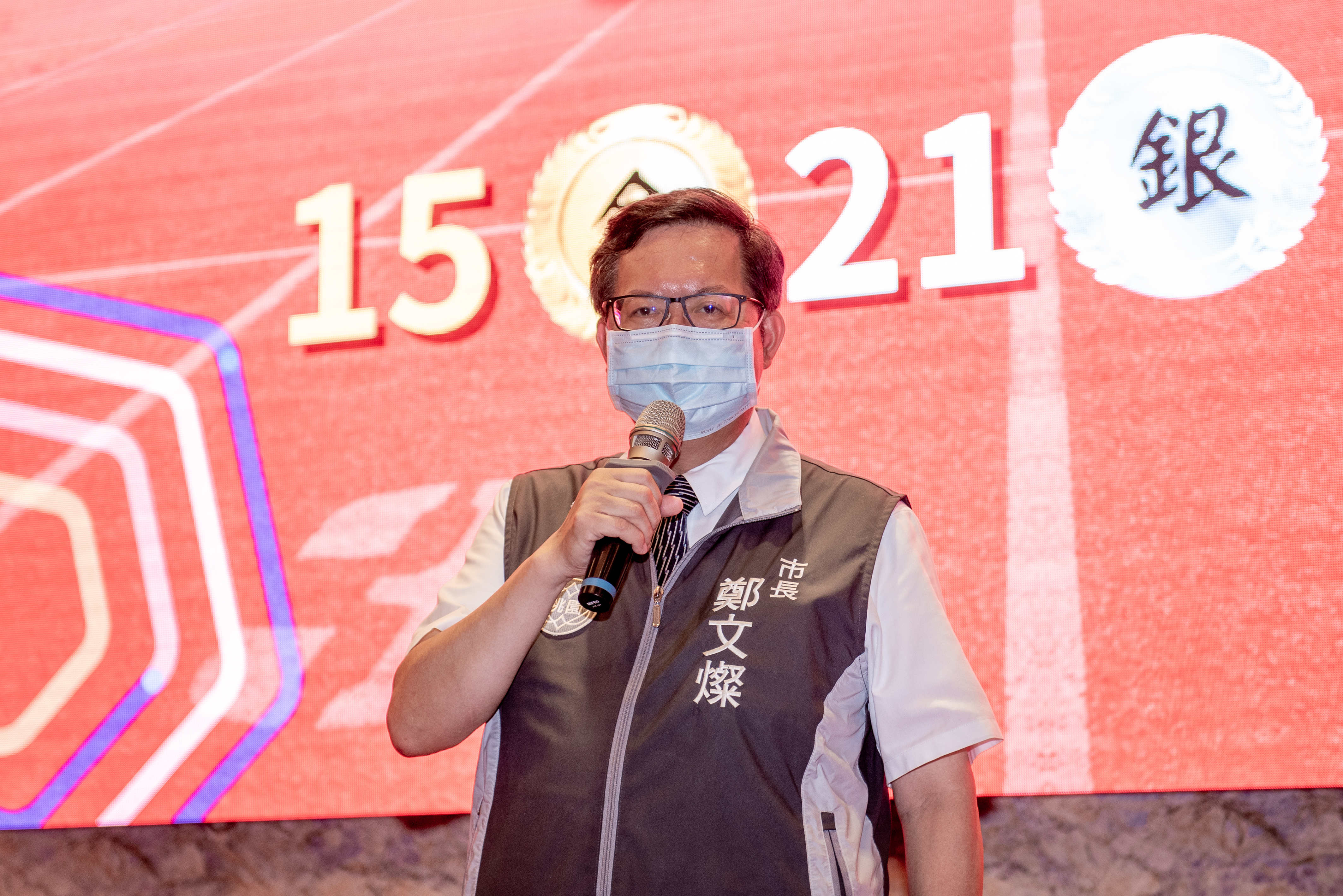 111年全國身心障礙國民運動會桃園代表隊獲15金21銀13銅佳績,肯定選手發揮潛力、展現才華