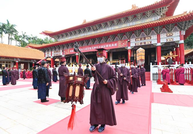 祭孔大典依循三獻古禮32道儀程