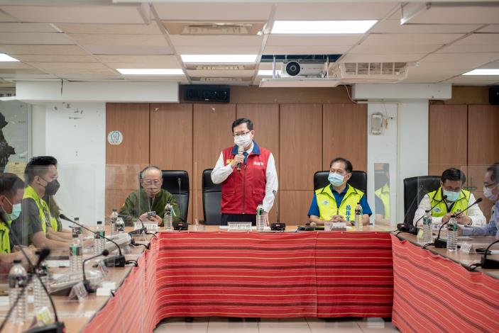 市長前往復興區公所，主持尼莎颱風災害緊急應變會議