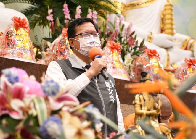 鄭市長感謝桃園佛教蓮社祈福點燈，見證桃園的發展與進步