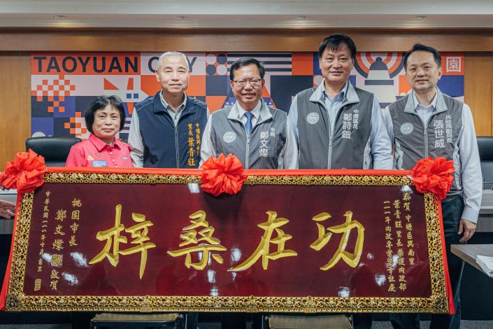 葉青旺里長任內為地方商圈貢獻良多，獲得內政專業獎章肯定
