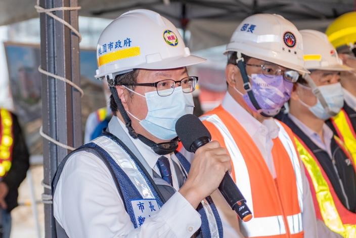 鄭市長說明桃園鐵路地下化及捷運工程相關規劃