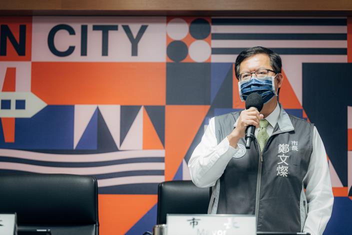 鄭市長表示，持續建置智慧交通安全路口防護系統，打造人本、永續、智慧的交通安全環境