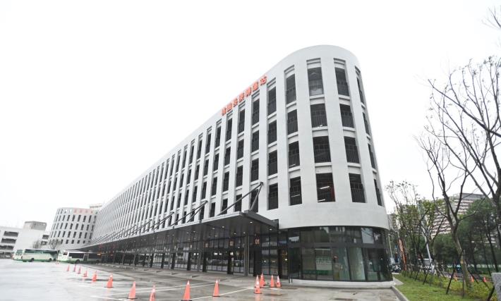 「桃園長庚轉運站」兼具轉運站、國際會議中心、圖書館、青創基地及停車等多元功能