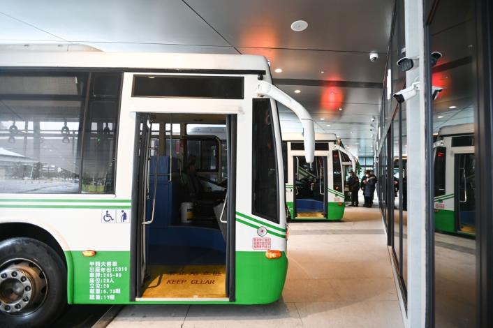 轉運站提供舒適安全的搭乘環境