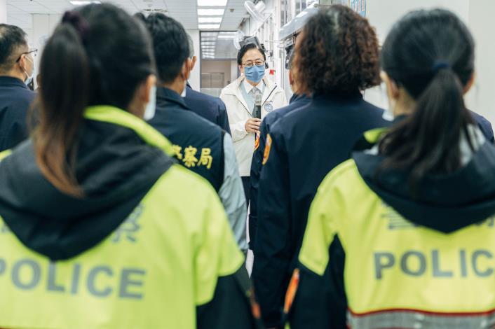 張市長慰勞桃警團隊辛苦付出，讓市民安心過好年