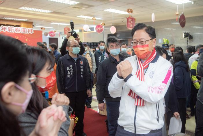 市長向同仁拱手拜年