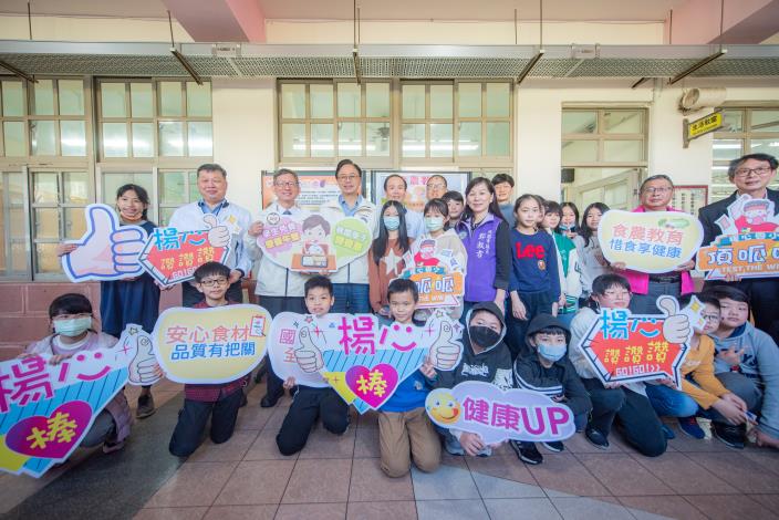 市府補助全市公、私立國中小學生免費營養午餐，總計19萬5千餘名學生受惠