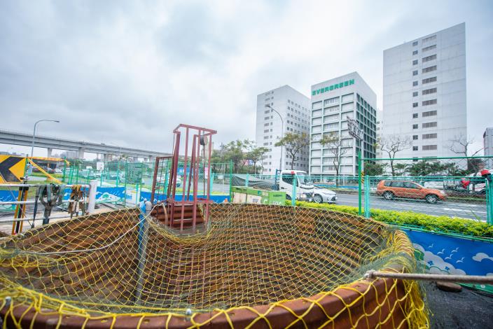 新南路雨水下水道工程預計112年4月完工，將有效改善新南路淹水現象